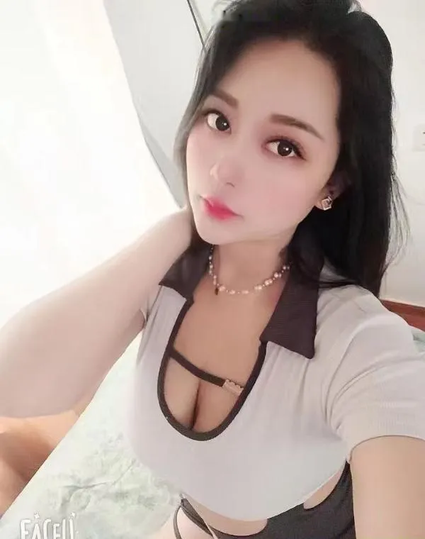服务型小姐姐
