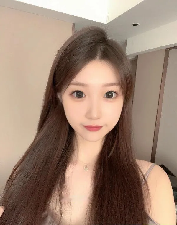 青春可爱娇小型妹妹