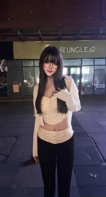 性感风骚女友型馨菲