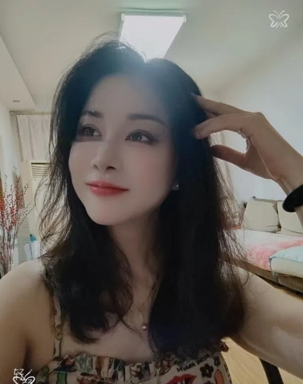 美丽少妇
