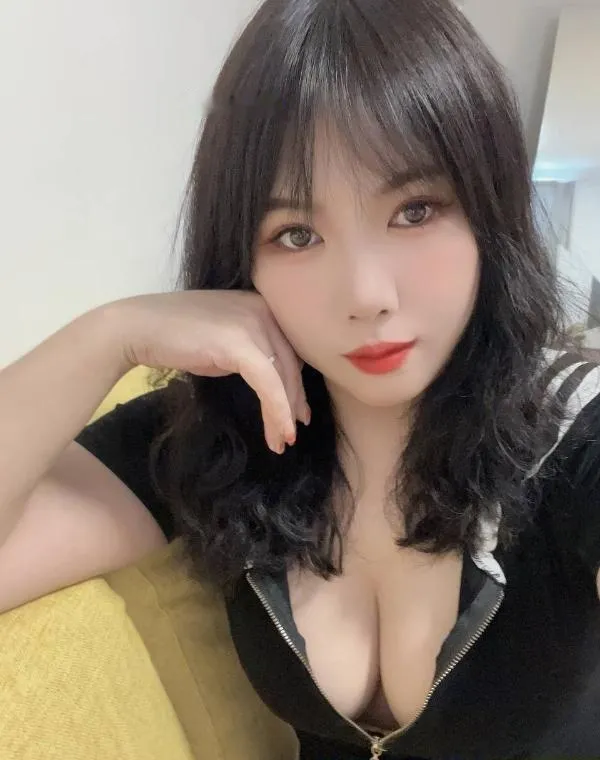 身材丰满服务好妹子