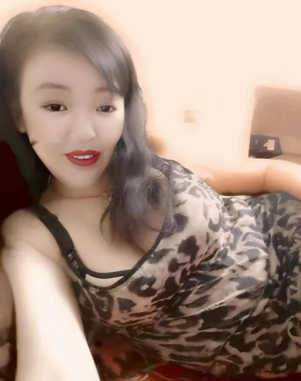 SM大胸泻火少妇