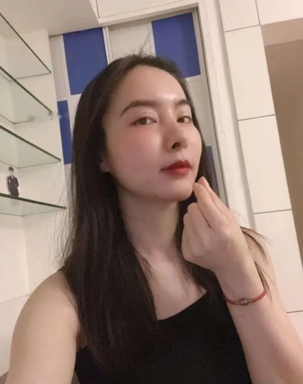 风骚朱莉姐姐