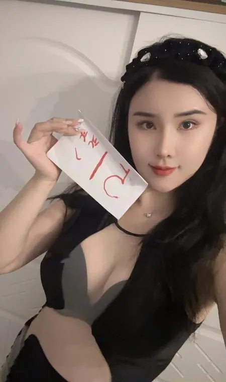 美妙绝伦模特月亮