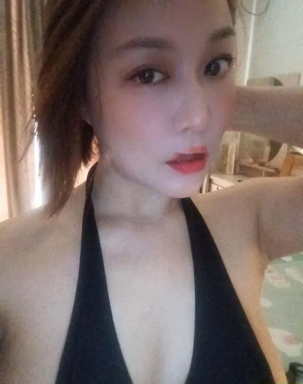 拱北D奶三通石头姐