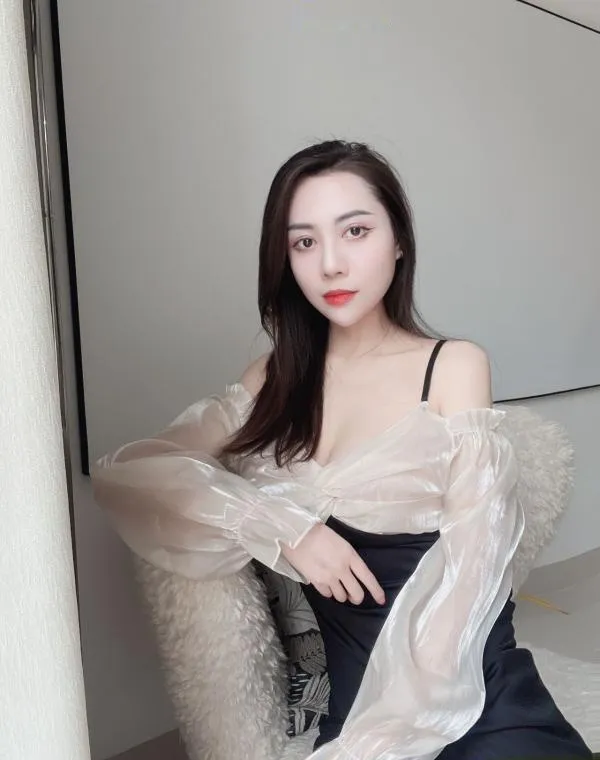 天心轻熟风御姐
