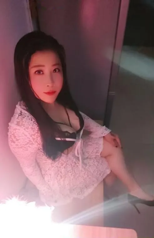 服务型大奶胸推