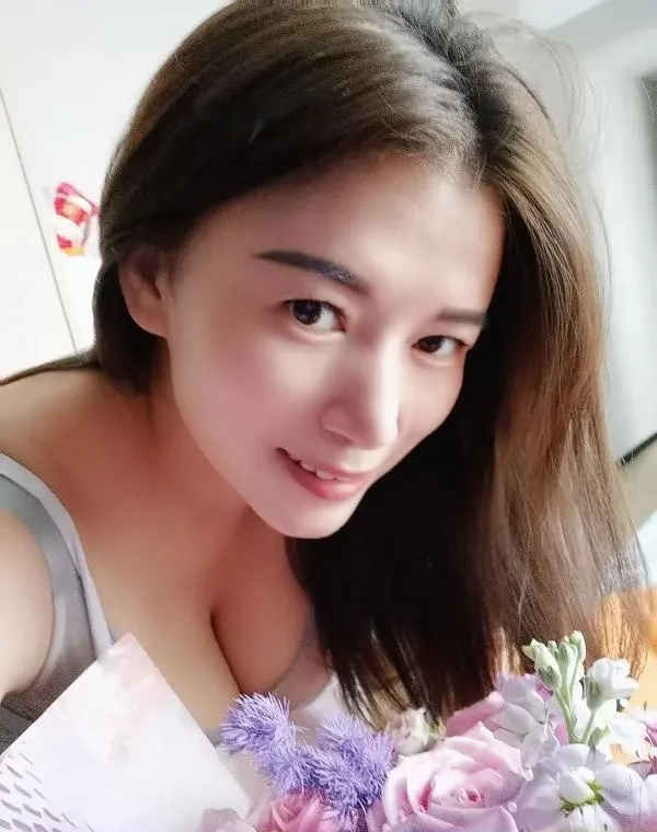 滨江大奶少妇