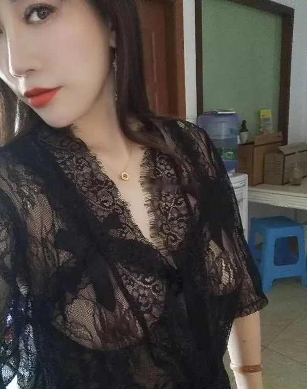 离异骚妇花妹