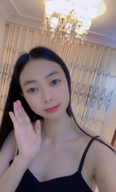 筱筱花式抓龙筋