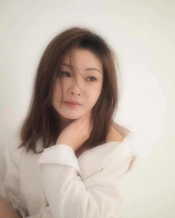 龙首原性感妹子