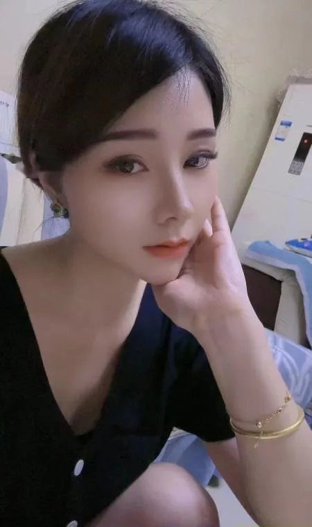 东丽温柔少妇