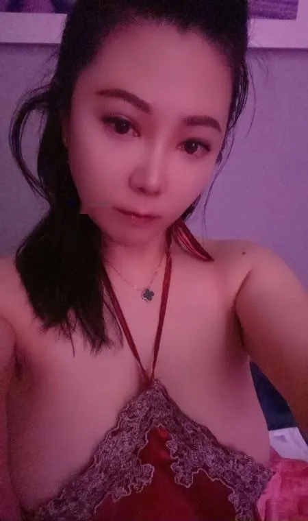 北宁湾爆乳AV妈妈