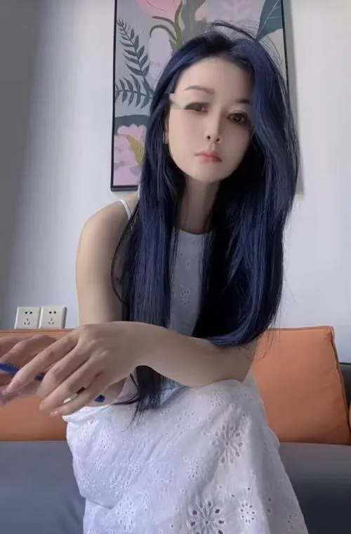 南山美甲师泡芙