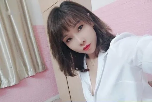 韵味熟女潇潇