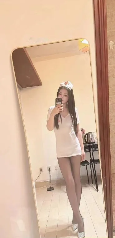 黑丝骚薇薇