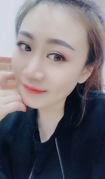 白云远景路白牡丹