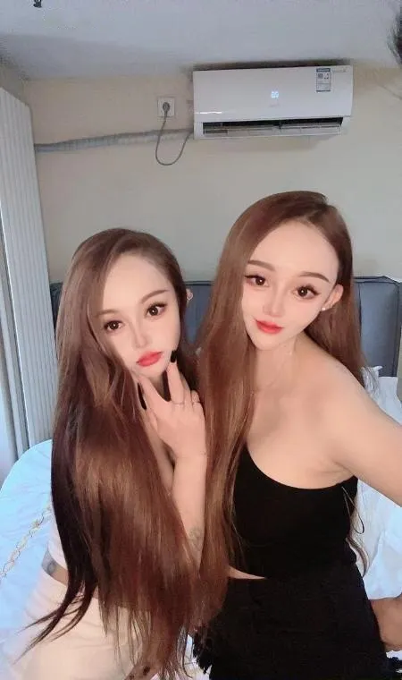 双胞胎姐妹双飞
