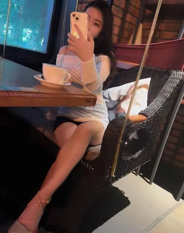 南山南风骚美女
