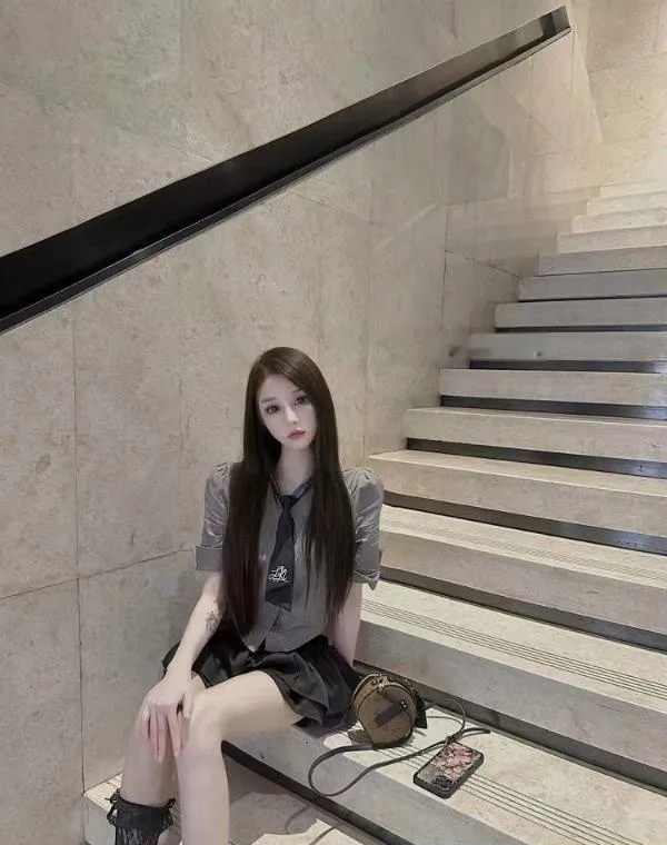 静安S型彼女媚娘