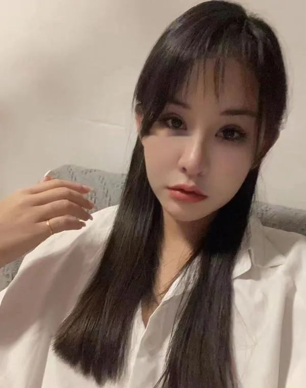 天河美女七七