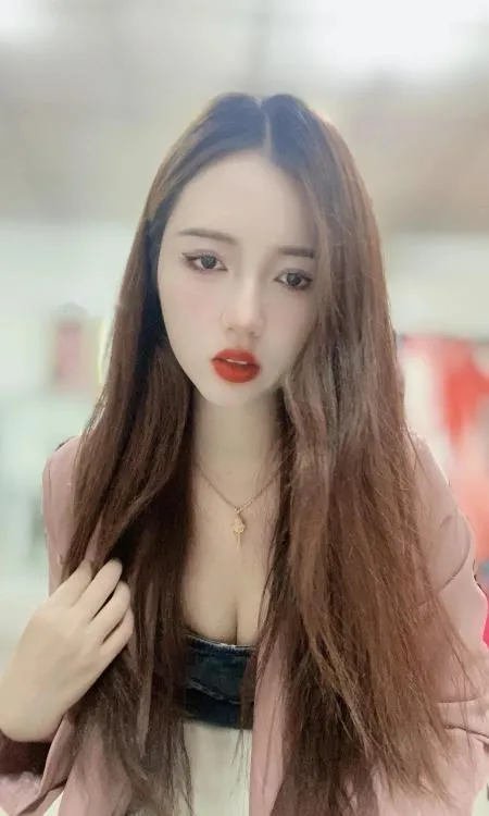 性感大胸小美妞