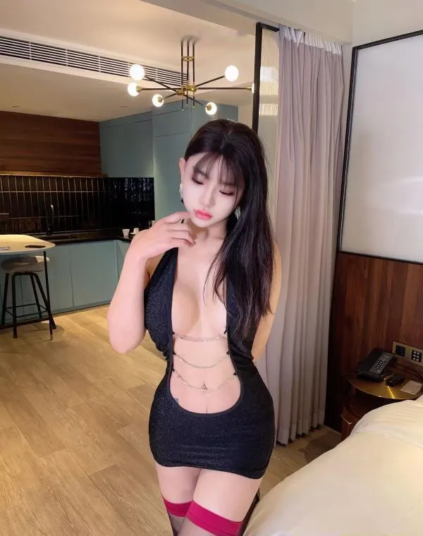 闵行制服米娅