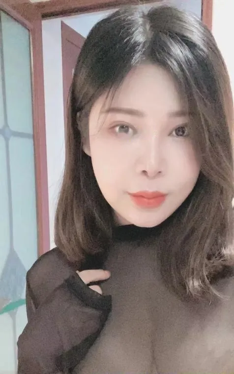 白云轻熟少妇雯雯
