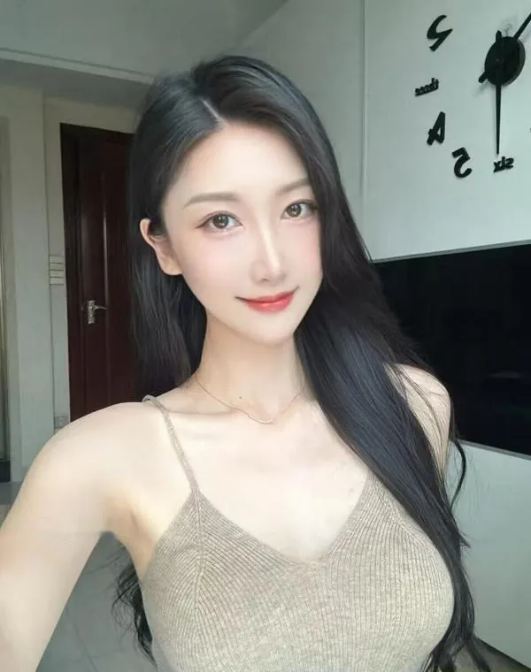 微整大胸翘臀少妇