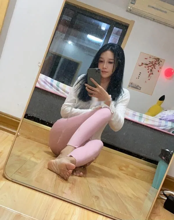 翘臀瑜伽少妇