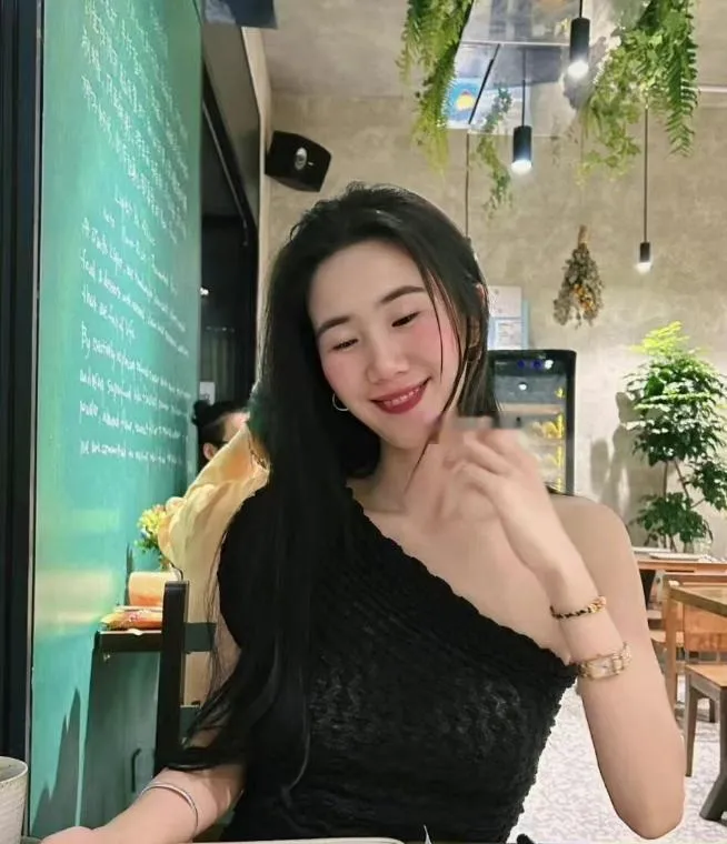 我的丝袜诱惑姐姐