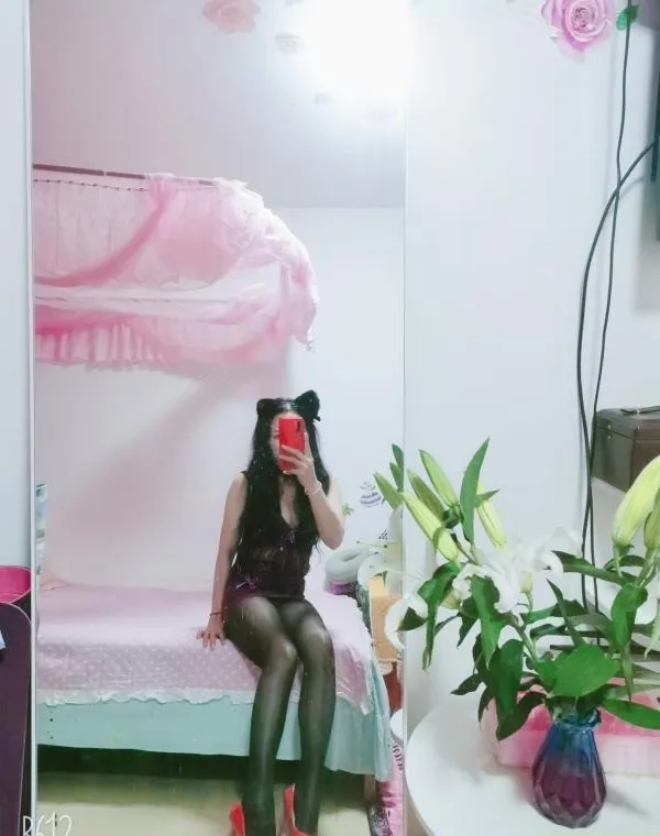美腿气质小姐姐