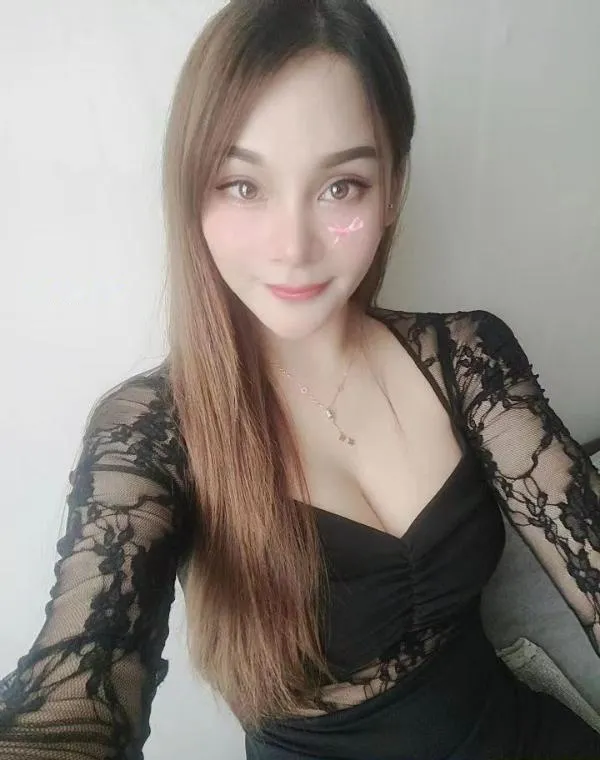 可拍视频的吾族美女