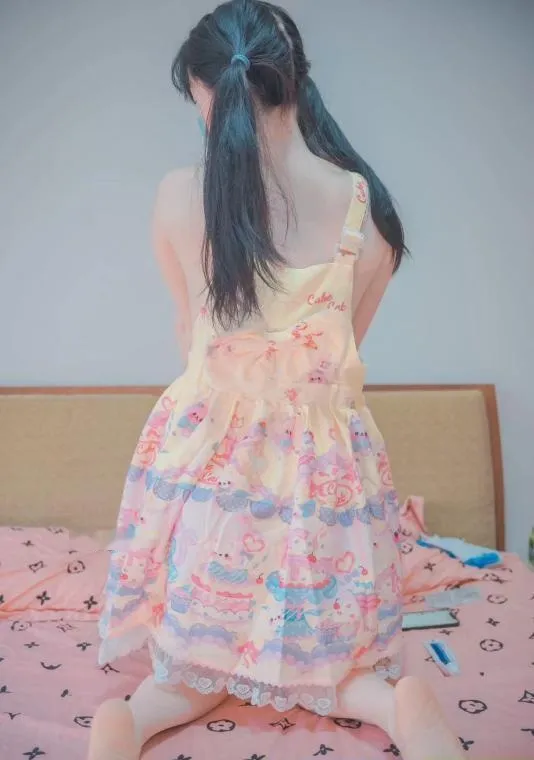 南京白虎草莓妹妹