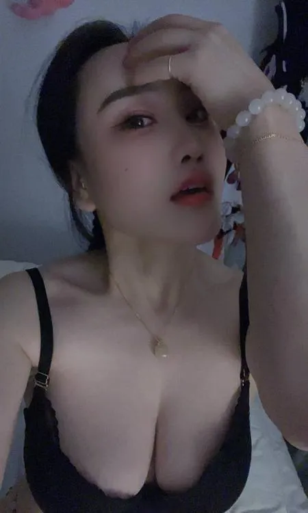 风骚制服少妇