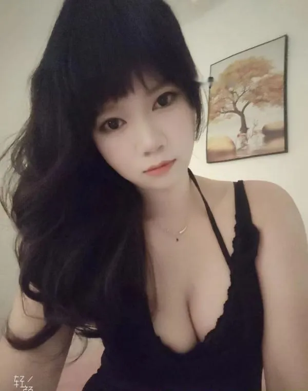 坪洲大胸妹小雪