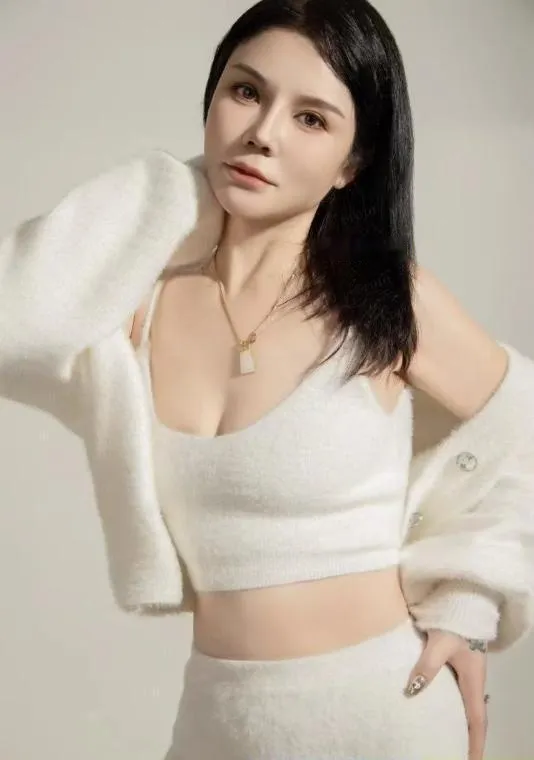 滨江小姐姐