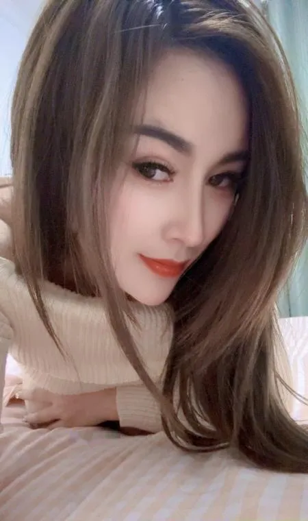东莞蜜桃臀湘妹