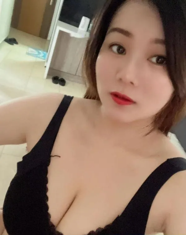 南京巨乳少妇妲己