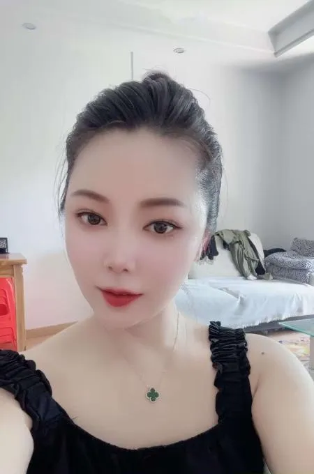 大奶御姐佳佳