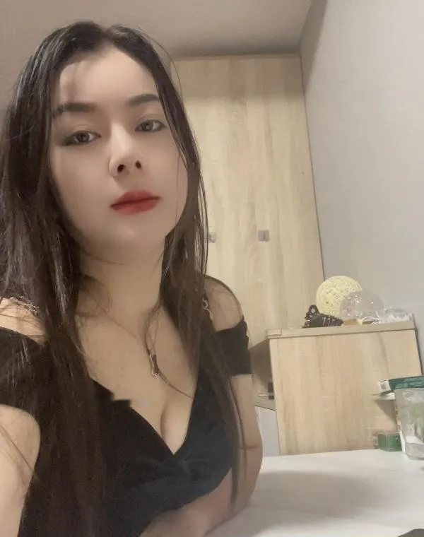 南山大屁股女人