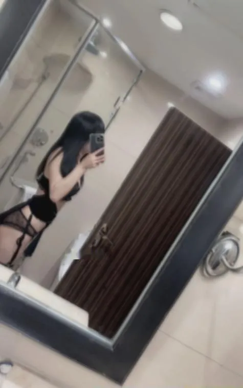 纹身小妹