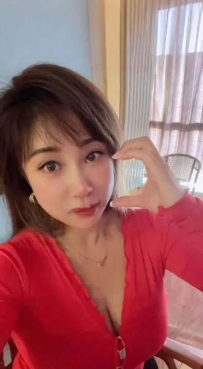 大连大菜市美甲大胸女