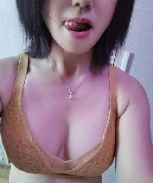 sm可双通少妇玫瑰