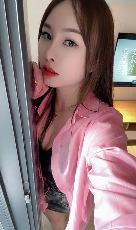 丰满肉欲的欢欢少妇