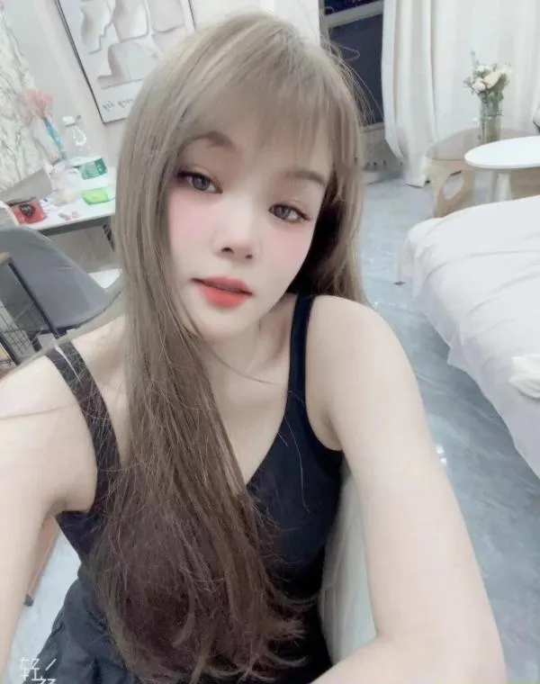 1.68大长腿小骚妇