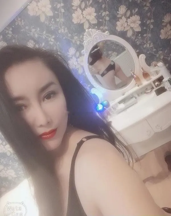 丰满长腿御姐