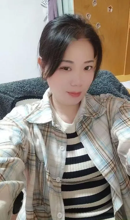 黑丝泻火妹子