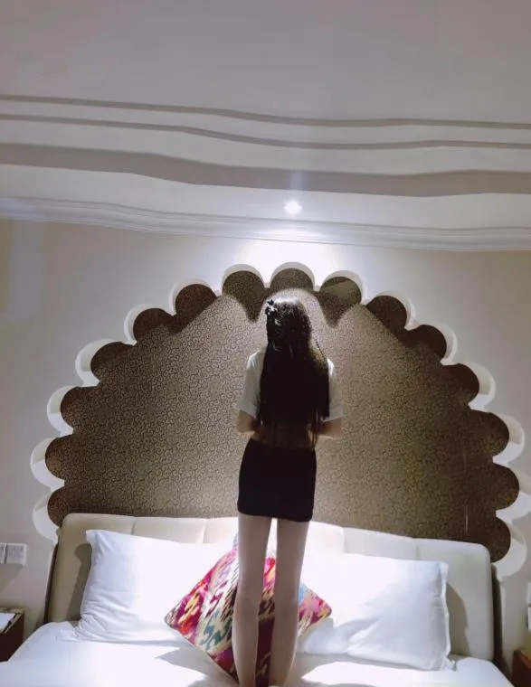 半套深喉小妖精