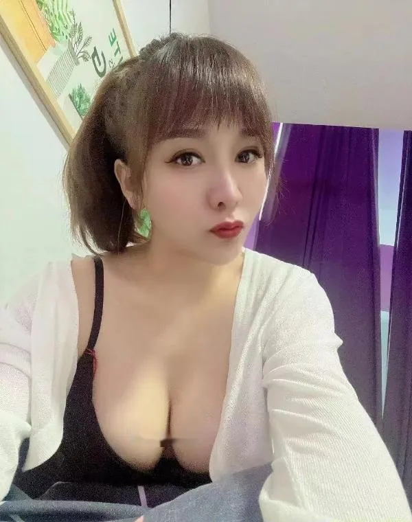 铁西大胸迷妹